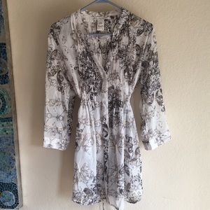 Floaty, sheer button down tunic